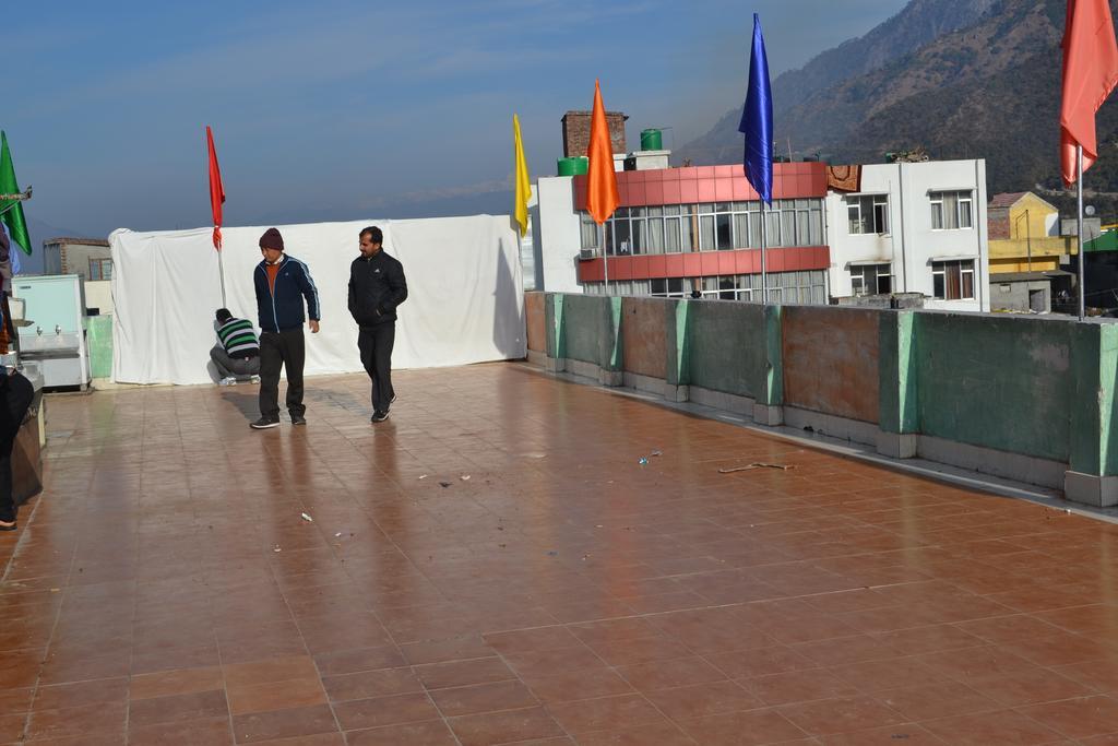 Hotel Atithi International Katra  Buitenkant foto
