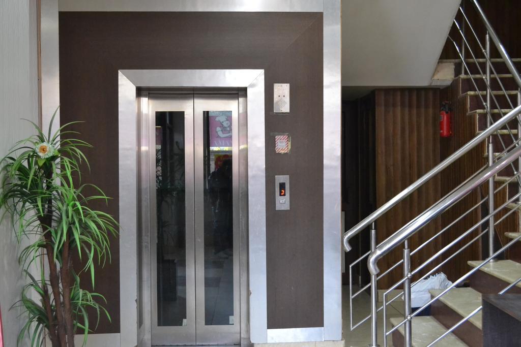 Hotel Atithi International Katra  Buitenkant foto