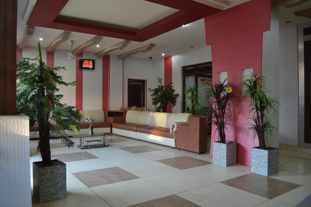 Hotel Atithi International Katra  Buitenkant foto