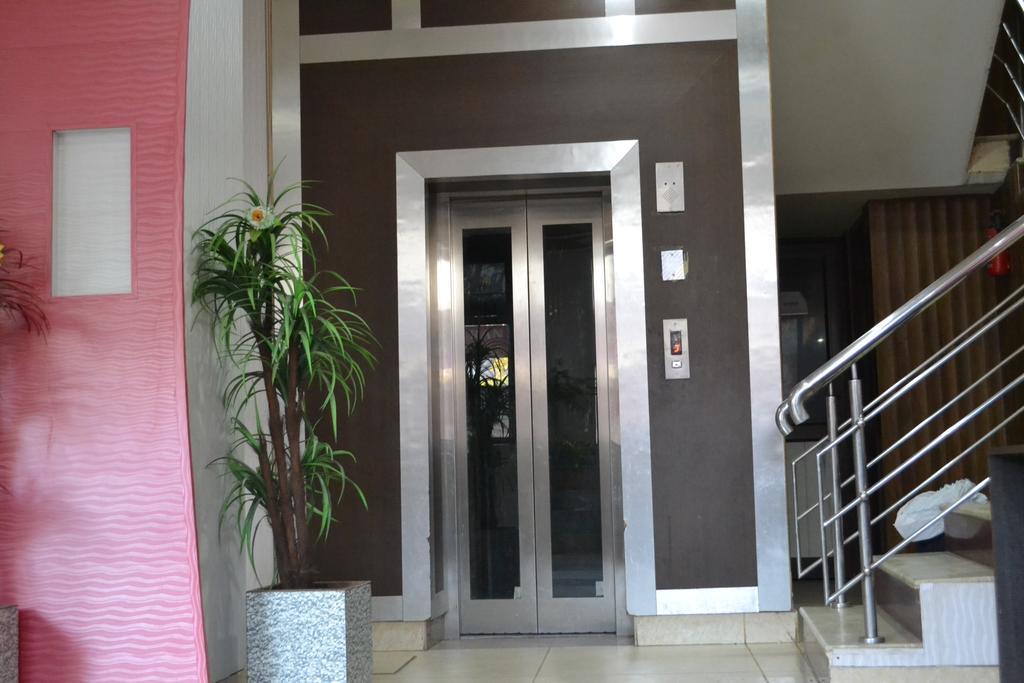 Hotel Atithi International Katra  Buitenkant foto