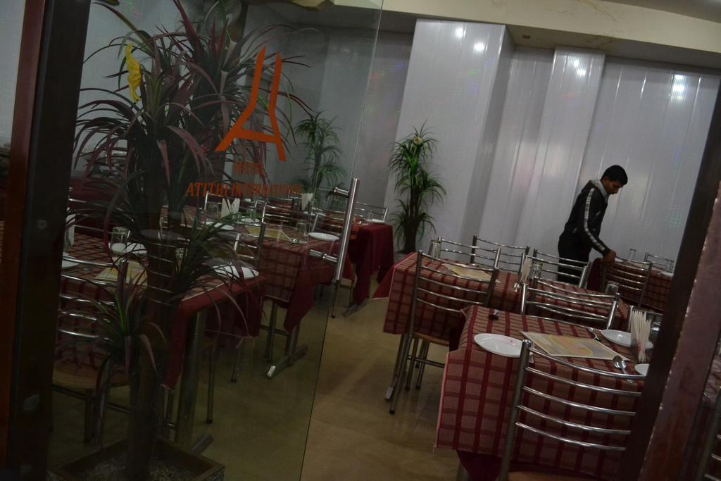 Hotel Atithi International Katra  Buitenkant foto